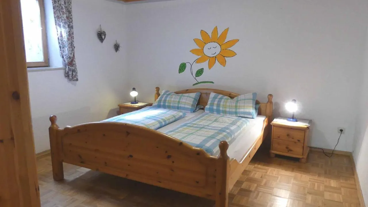 Bauernhof Nissl Villa Neunburg vorm Wald Farm stay